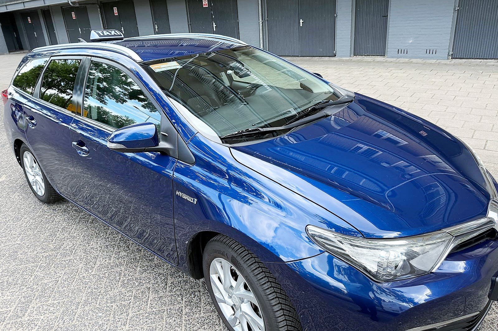 Taxi Nasari - Ruime stationwagen met extra bagageruimte